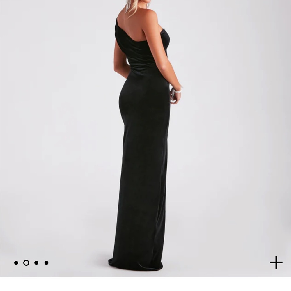 NEW- Formal Black Velvet Long Dress